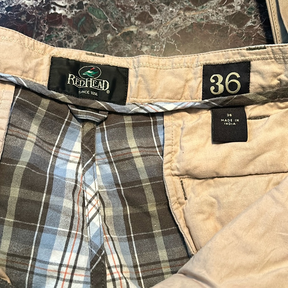 Mens plaid shorts 36 excellent condition side and back pockets with buttons